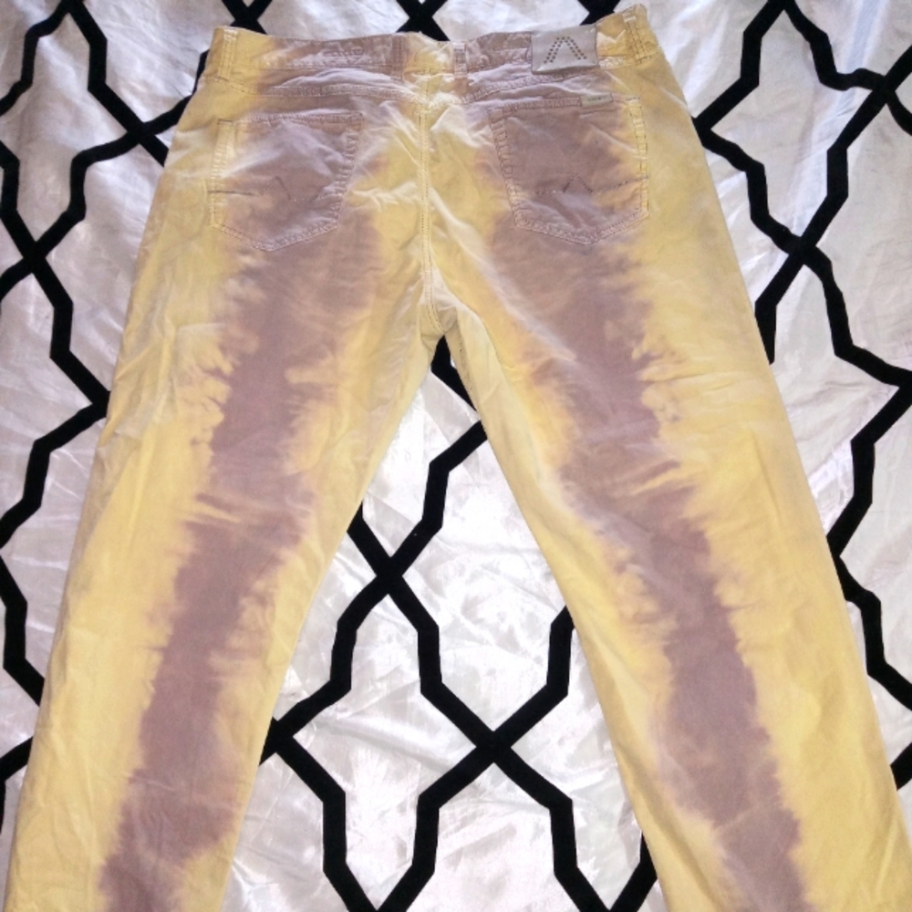 Jeans pants you tell me size I'll go buy and design